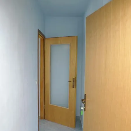 Kustici 4086b Apartment *