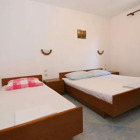 Apartment Kustici 4086b