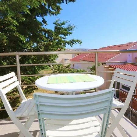 Apartment Kustici 4086b Mandre